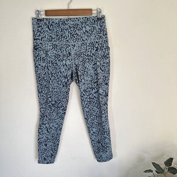 Athleta Salutation Stash Pocket II Printed 7/8 Tight Leggings Petrol Blue Size L - Picture 4 of 7